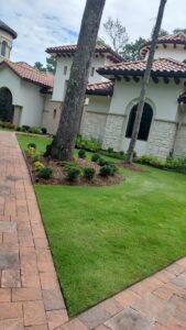 espinozalawnservice.com