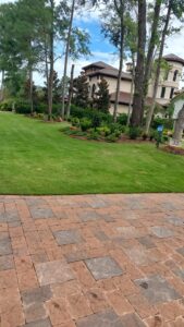 espinozalawnservice.com