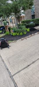 espinozalawnservice.com